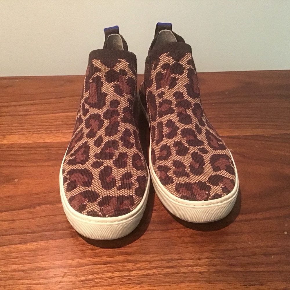 Rothys Wildcat Leopard Print Knit Chelsea Boot Sneakers Flats Slip On Shoes 9.5